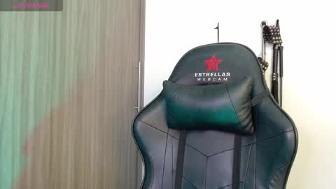 Snapshot of alissonbeckett chatting on 01-13-25, 11:06 Alisson Beckett online show from 01-13-25, 11:06