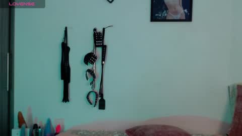 Snapshot of alissonbeckett chatting on 02-21-25, 07:10 Alisson Beckett online show from 02-21-25, 07:10