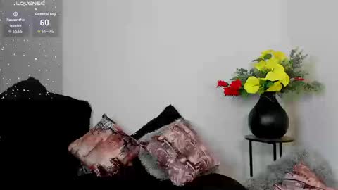 Snapshot of alissondomit chatting on 09-19-25, 02:51 Alisson Domit  online show from 09-19-25, 02:51