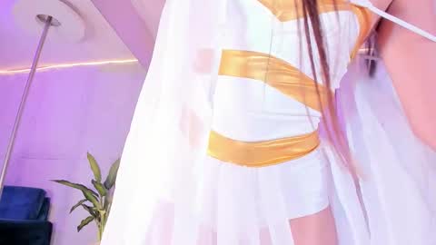 Alisson online show from 10-21-25, 05:24