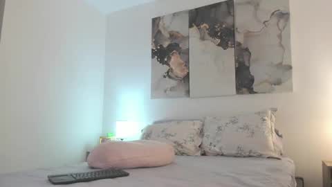 Snapshot of alissonroyce chatting on 03-02-25, 02:30 Goddess  online show from 03-02-25, 02:30