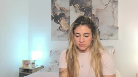 Snapshot of alissonroyce chatting on 03-12-25, 02:20 Goddess  online show from 03-12-25, 02:20