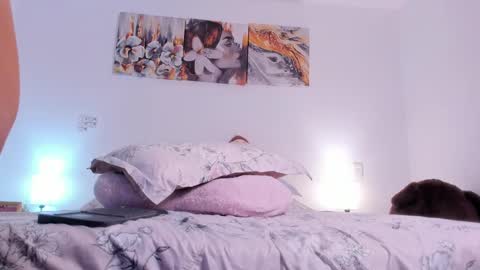 Snapshot of alissonroyce chatting on 10-17-25, 02:26 Goddess  online show from 10-17-25, 02:26