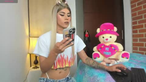 Snapshot of alissoondream_ chatting on 02-23-26, 06:49 alisson online show from 02-23-26, 06:49