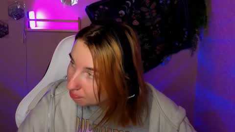 A L I C E  online show from 09-18-25, 08:33