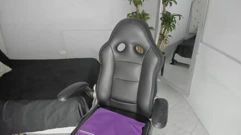 alix_18 online show from 10-18-25, 11:33