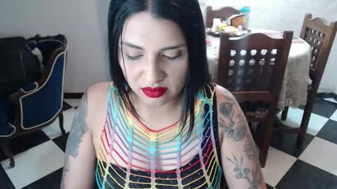 Snapshot of alix_beltran chatting on 10-22-25, 09:14 Alix online show from 10-22-25, 09:14