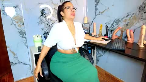 Alix online show from 02-28-26, 01:28