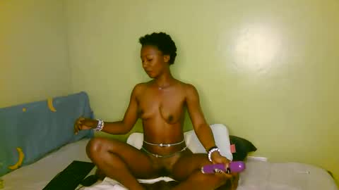 Snapshot of aliyah001 chatting on 10-11-25, 03:06 aliyah001 online show from 10-11-25, 03:06