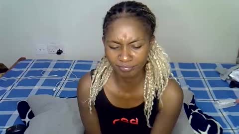 Snapshot of aliyah001 chatting on 02-16-26, 12:18 aliyah001 online show from 02-16-26, 12:18