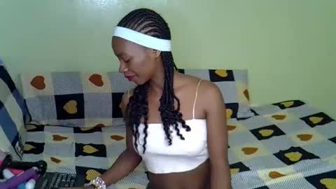 Snapshot of aliyah001 chatting on 02-26-26, 05:17 aliyah001 online show from 02-26-26, 05:17