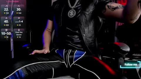   online show from 10-10-25, 02:38