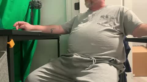 Allergictolove online show from 01-12-25, 10:33