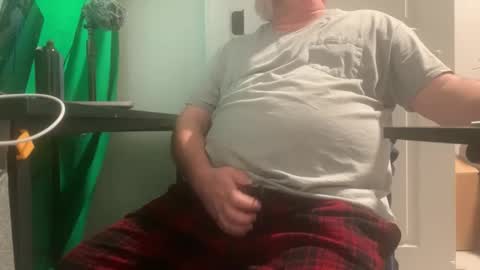 Allergictolove online show from 01-14-25, 01:47