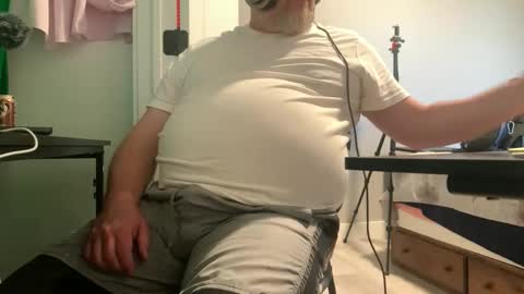 Allergictolove online show from 09-10-25, 12:32