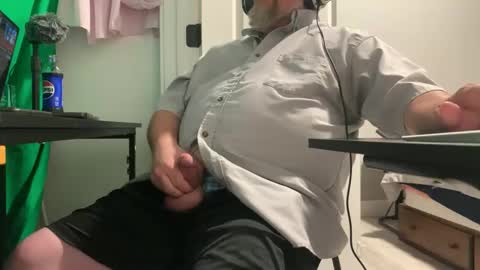 Allergictolove online show from 09-30-25, 08:03