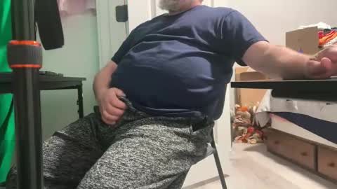 Allergictolove online show from 10-21-25, 11:49