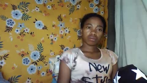 Snapshot of alliciax632770 chatting on 12-16-25, 03:17 alliciax632770 online show from 12-16-25, 03:17