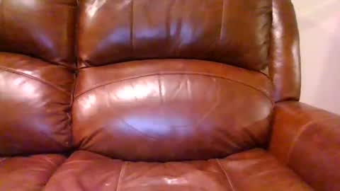 Snapshot of alliebearx chatting on 10-28-25, 04:05 alliebearx online show from 10-28-25, 04:05