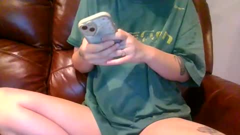 Snapshot of alliebearx chatting on 11-07-25, 04:40 alliebearx online show from 11-07-25, 04:40