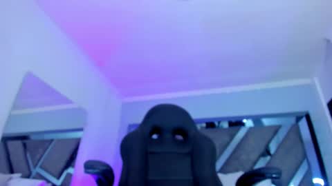 Snapshot of allijadid chatting on 02-24-25, 01:42    online show from 02-24-25, 01:42