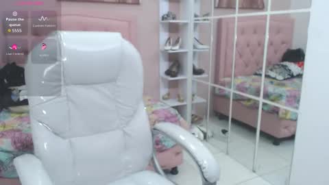 Snapshot of allison_garcia chatting on 02-12-26, 07:09 ALLISON online show from 02-12-26, 07:09