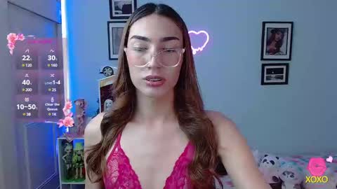 Snapshot of allisonblossom chatting on 12-10-24, 01:00 online show from 12-10-24, 01:00