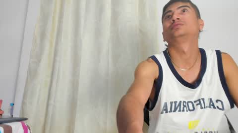 Snapshot of allisonjustingb chatting on 01-06-25, 10:47 AllisonJustin online show from 01-06-25, 10:47