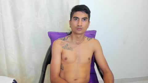 Snapshot of allisonjustingb chatting on 02-17-25, 05:14 AllisonJustin online show from 02-17-25, 05:14