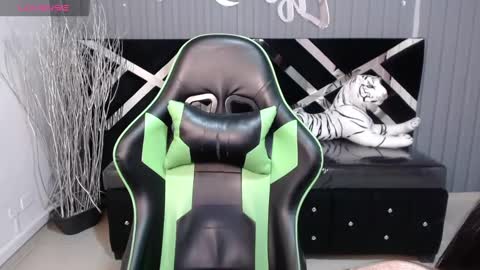 Allisson online show from 01-22-25, 03:41