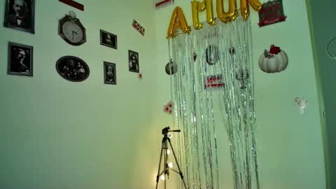 Alli online show from 10-23-25, 06:34