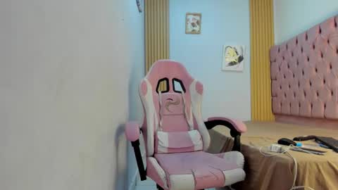 alluringangel01 online show from 11-04-25, 03:05