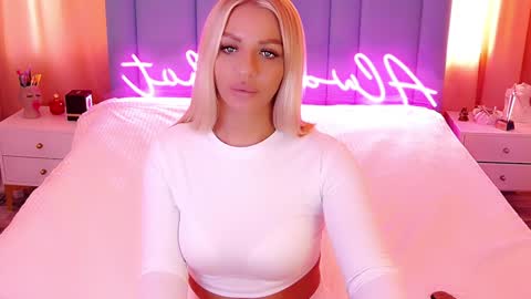 AlwaysHot online show from 12-16-24, 05:38