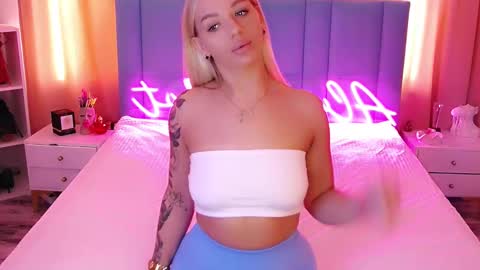 AlwaysHot online show from 03-11-25, 02:32