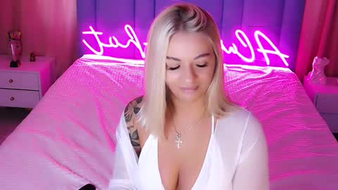 AlwaysHot online show from 09-16-25, 02:23