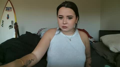 Snapshot of allylove2626 chatting on 10-09-25, 09:13 allylove2626 online show from 10-09-25, 09:13