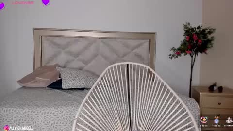 Snapshot of allyson_4 chatting on 01-07-25, 11:03 Allyson 3 online show from 01-07-25, 11:03