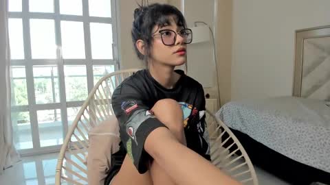 Snapshot of allyson_4 chatting on 01-13-25, 07:10 Allyson 3 online show from 01-13-25, 07:10