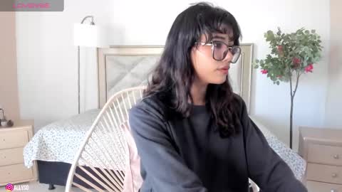 Snapshot of allyson_4 chatting on 01-18-25, 07:37 Allyson 3 online show from 01-18-25, 07:37