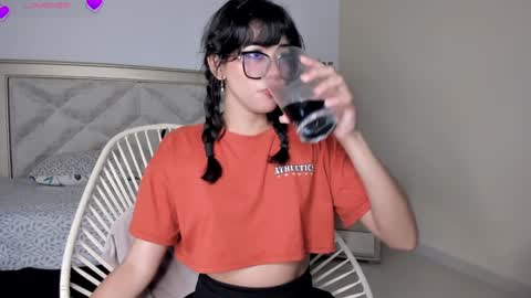 Snapshot of allyson_4 chatting on 01-28-25, 10:34 Allyson 3 online show from 01-28-25, 10:34