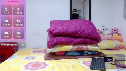 Allysonstonnes online show from 11-24-25, 10:42