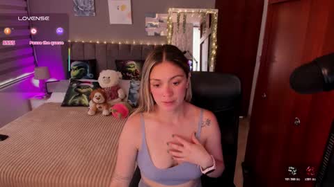 Snapshot of allysonsweett chatting on 11-27-25, 04:31 ANNA online show from 11-27-25, 04:31