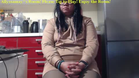 Allyssamay online show from 12-12-24, 06:47