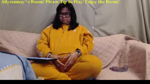 Allyssamay online show from 11-17-25, 03:56
