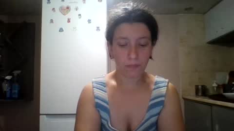 Snapshot of alma_amy chatting on 12-17-24, 09:05 Alma online show from 12-17-24, 09:05