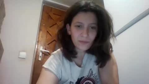 Snapshot of alma_amy chatting on 12-28-24, 09:40 Alma online show from 12-28-24, 09:40