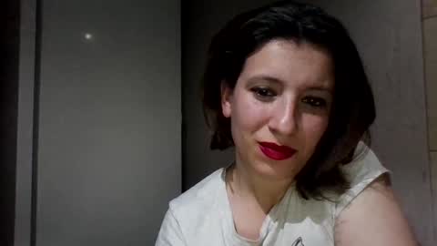 Snapshot of alma_amy chatting on 02-23-25, 09:05 Alma online show from 02-23-25, 09:05