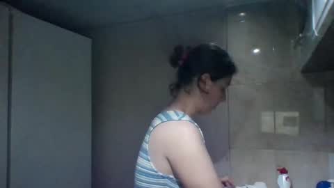 Snapshot of alma_amy chatting on 03-07-25, 08:00 Alma online show from 03-07-25, 08:00