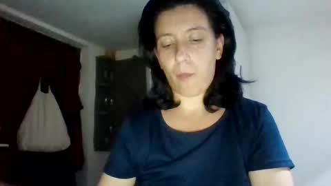 Snapshot of alma_amy chatting on 09-24-25, 08:45 Alma online show from 09-24-25, 08:45