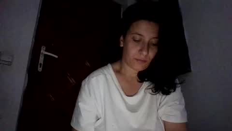 Snapshot of alma_amy chatting on 10-25-25, 08:03 Alma online show from 10-25-25, 08:03